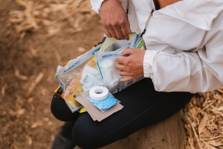 Adventure Medical Kits Ultralight/Watertight .9 Medical Kit 3