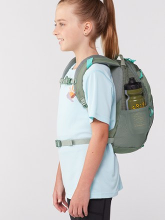 Rei best sale backpacks kids