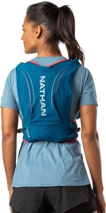 Nathan VaporAiress Lite 4 L Hydration Vest - Women's 2