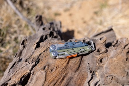 Leatherman Signal Multi-Tool 8