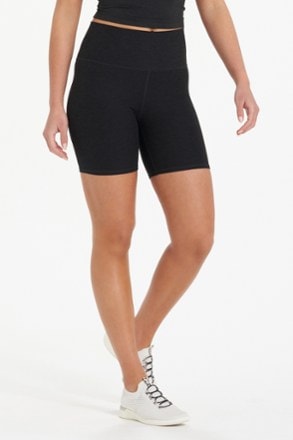 Vuori Clean Elevation Shorty Shorts - Women's 3