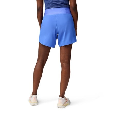 Brooks Chaser 7" Shorts 2.0 - Women's 1