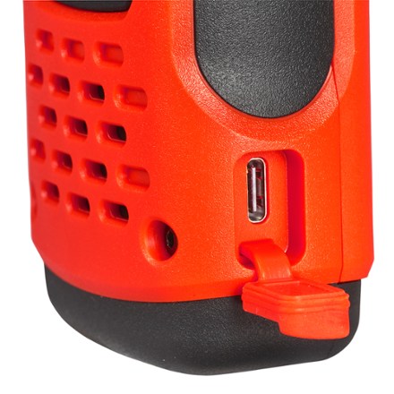 Motorola TALKABOUT T605 H2O 2-Way Radios - Pair 6