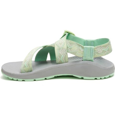 Detail Image of color Paddle Celadon