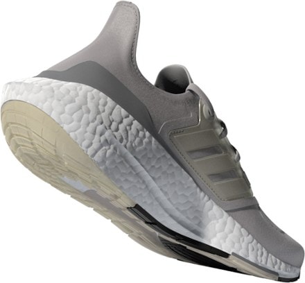 adidas Ultraboost 22 Road-Running Shoes - Women's 5