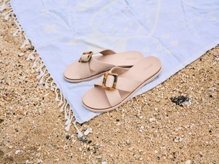 OluKai La'i Slides - Women's 7