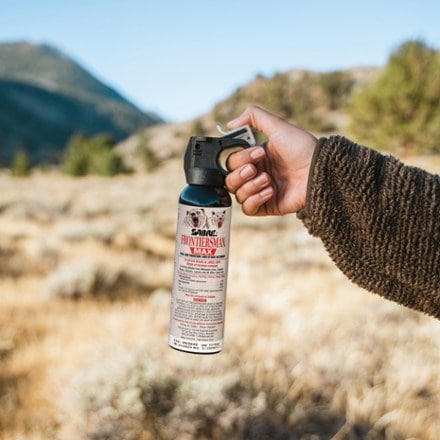 FRONTIERSMAN FRONTIERSMAN MAX 7.9 oz. Bear Spray & Mountain Lion Spray with Belt Holster 2