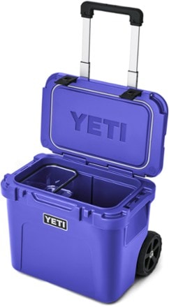 YETI Roadie 32 Wheeled Cooler 3