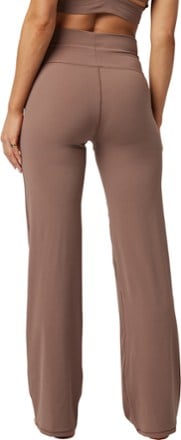 Vuori Daily Wideleg Pants - Women's 2