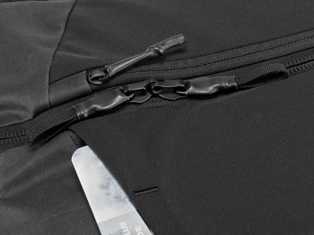 Thule Aion Duffel Bag - 35 L 6