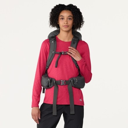 REI Co-op Trail 40 Pack - Women's 3