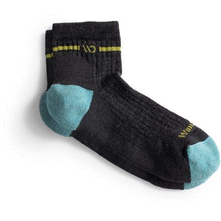 Wide Open Single Stripe Cushioned Quarter Socks - Women's 3