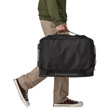 Patagonia Black Hole Wheeled Duffel 40 L 4