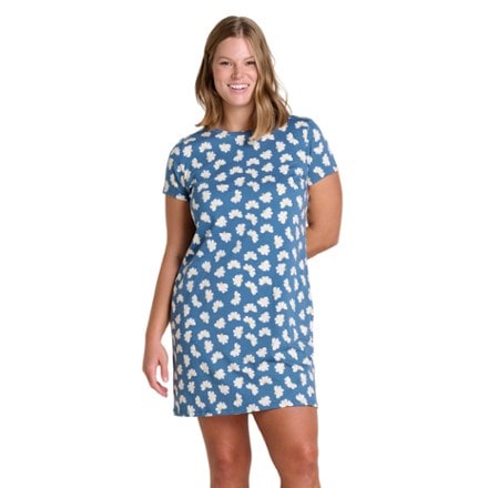 On Body Image of color Pacific Half Daisy Print