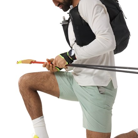 Arc'teryx Incendo 9" Shorts - Men's 7