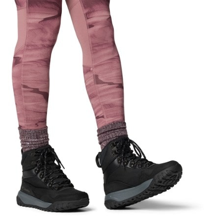 Columbia Burnsider Omni-Heat Infinity Snow Boots - Women's 9