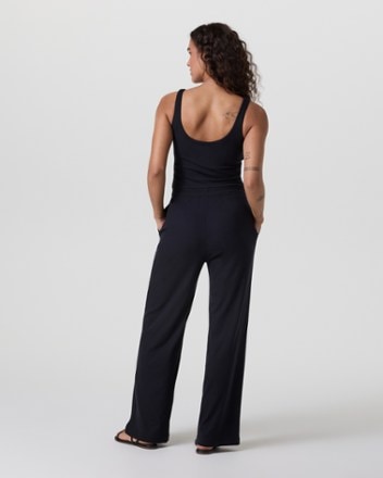 Vuori Pose Scoop Jumpsuit - Women's 2