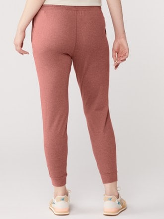 Vuori Performance Jogger Pants - Women's 2