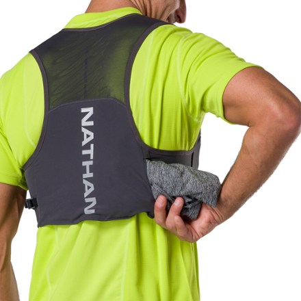 Nathan Pinnacle FeatherLite Hydration Vest 8