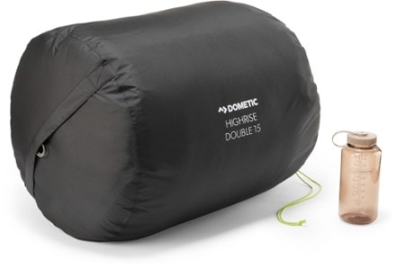 Dometic Highrise 15 Self-Inflating Mattress - Double Stuff sack (32 fl. oz. water bottle not included)