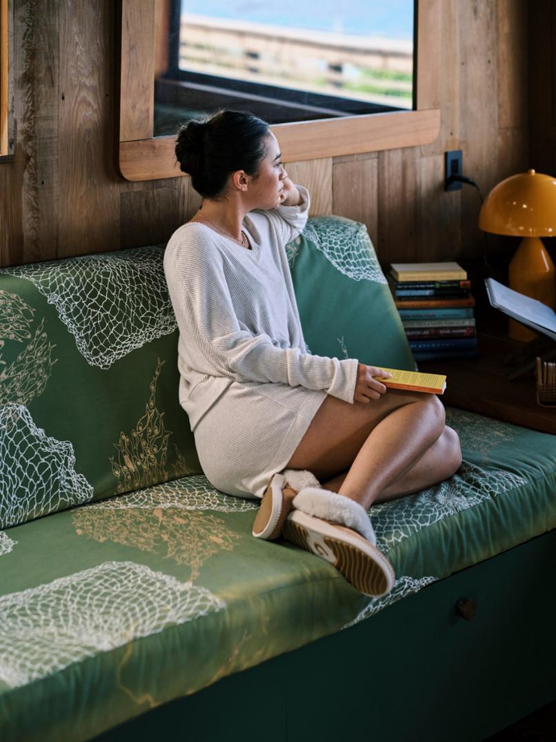 Location Image for Mani Slippers - Women's