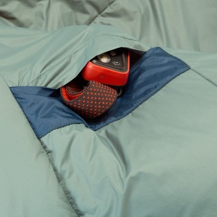 REI Co-op On x BEAMS x REI Co-op Zephyr 25 Sleeping Bag Interior pocket