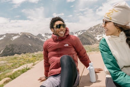 Location Image of color Tnf Black
