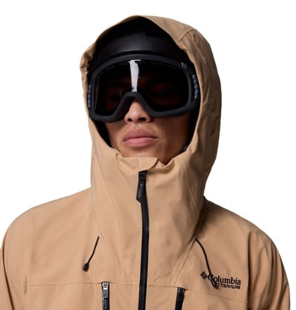 Columbia Platinum Peak II 3L Shell Jacket - Men's 5
