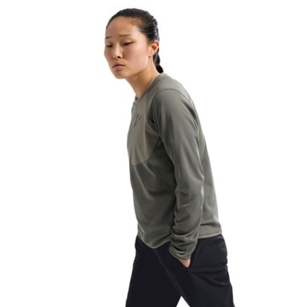 Arc'teryx Delta Crew Neck Pullover - Women's 4