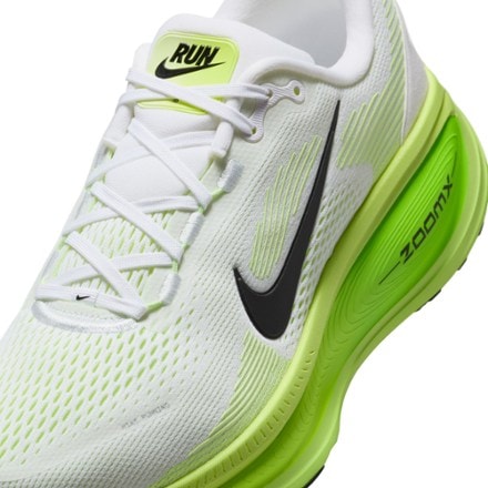 Nike Vomero 18 Road-Running Shoes - Men's 6