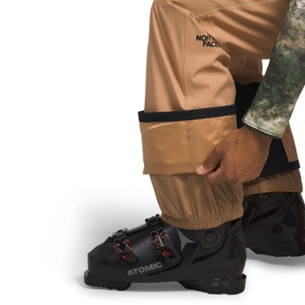 The North Face Chakal Snow Pants - Men's 3