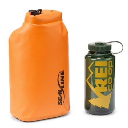 SealLine Discovery Dry Bag - 5 Liters 32oz water bottle not included