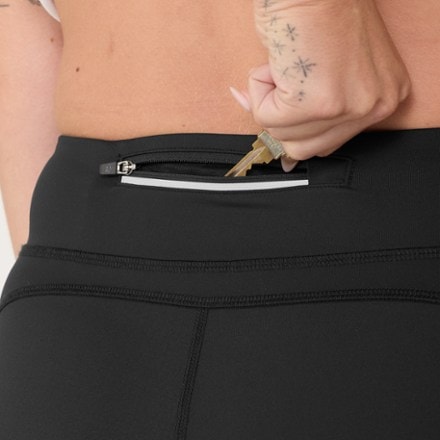 rabbit Speed Leggy 7" Shorts - Women's 4