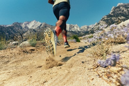 HOKA Challenger 8 Trail-Running Shoes - Men's 10