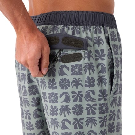 O'Neill Hermosa Elastic Waist Lined 17" Swim Trunks - Men's 5