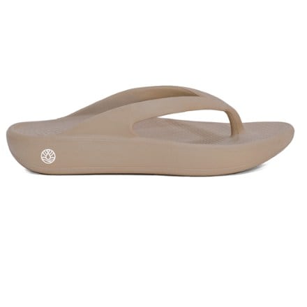 Freewaters Cloud9 Ultra Bliss Flip-Flops - Women's 0