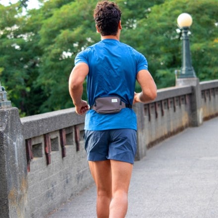 Amphipod R3 Express Convertible Pack 2