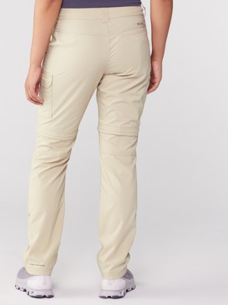 Columbia Pants Womens 4 White Capri Chino Khaki Hiking Outdoors Preppy  Ladies