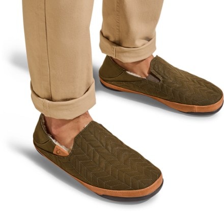 OluKai Kipuka Hulu Slippers - Men's 7