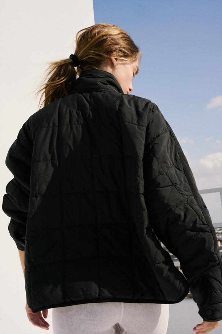 Location Image for Pippa Packable Puffer Insulated Jacket - Women's
