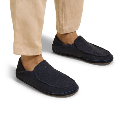 OluKai Moloa Hulu Slippers - Men's 5