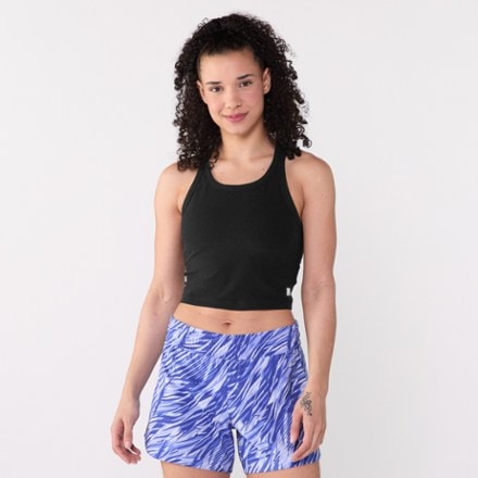 Model info: Height: 5'9" | Chest: 35D | Waist: 28" | Wearing size: M