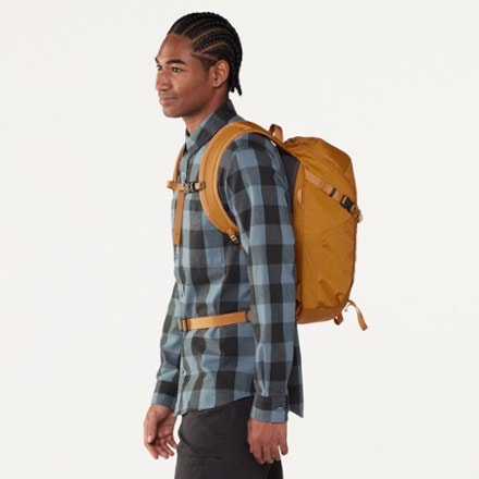 REI Co-op Ruckpack 18 Pack 4