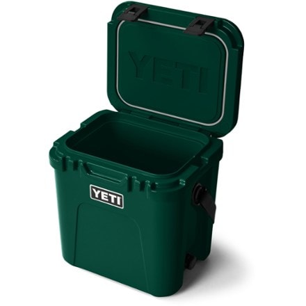 YETI Roadie 24 2.0 Hard Cooler 2
