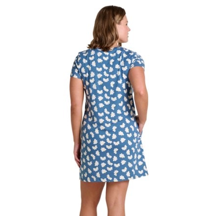 On Body Image of color Pacific Half Daisy Print