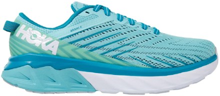 hoka tennis shoes womens