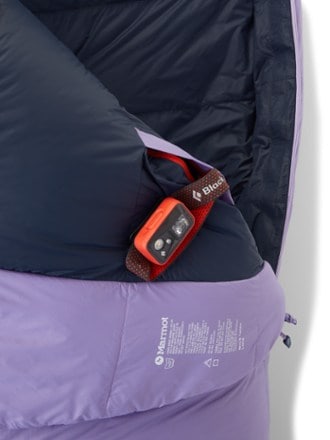 Marmot Teton 15 Sleeping Bag - Women's Zipper detail (Paisley Purple/Arctic Navy)