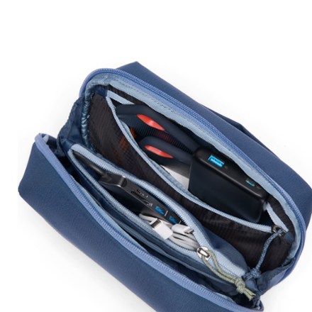 Cotopaxi Viaje Tech Organizer 3