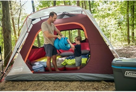 Coleman Skylodge 4-Person Instant Tent 9