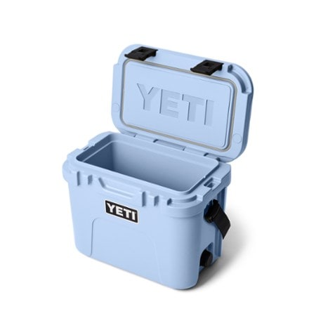 YETI Roadie 15 Cooler 4